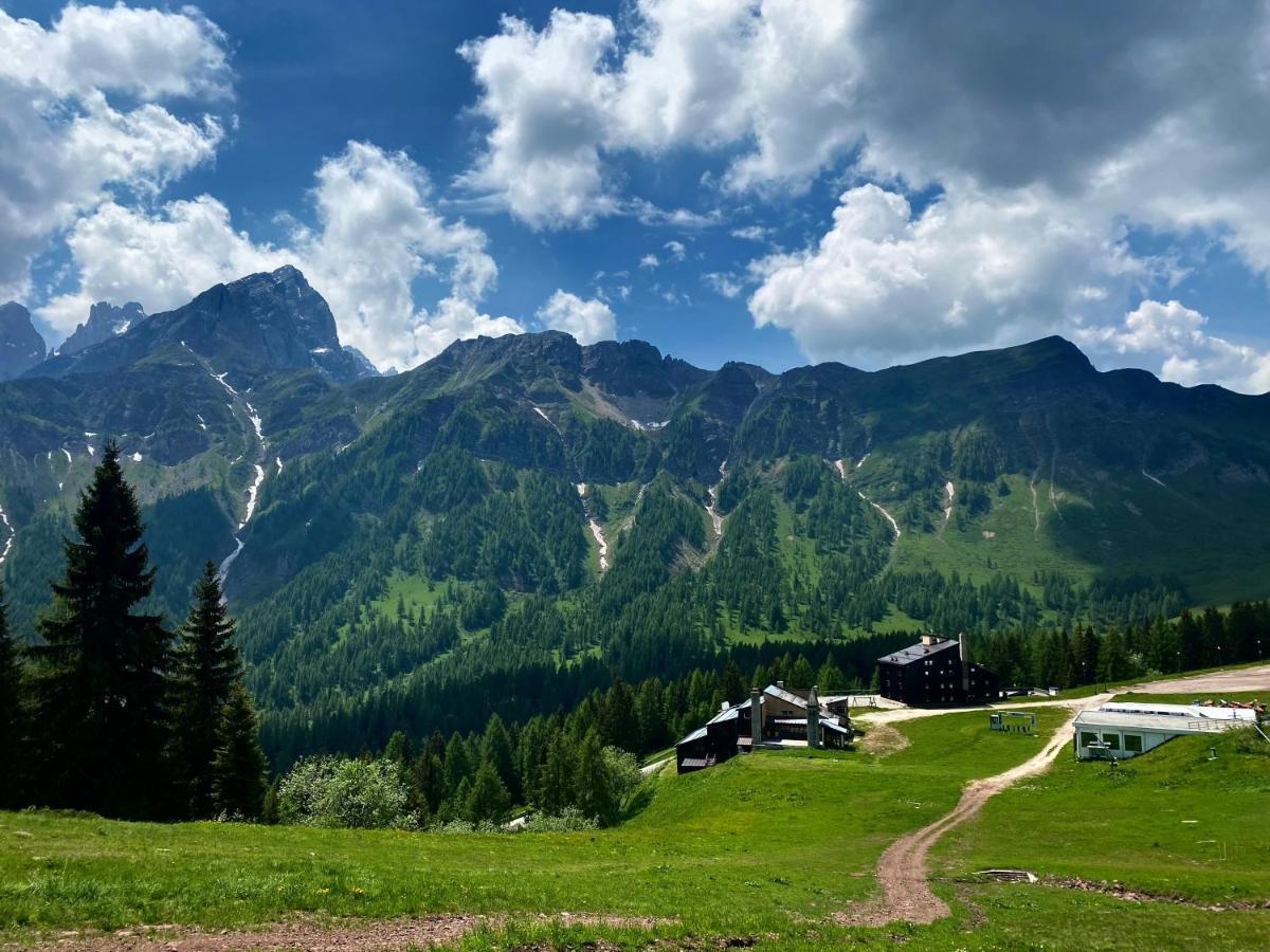 Il Covo Dello Sciatore Falcade Luaran gambar